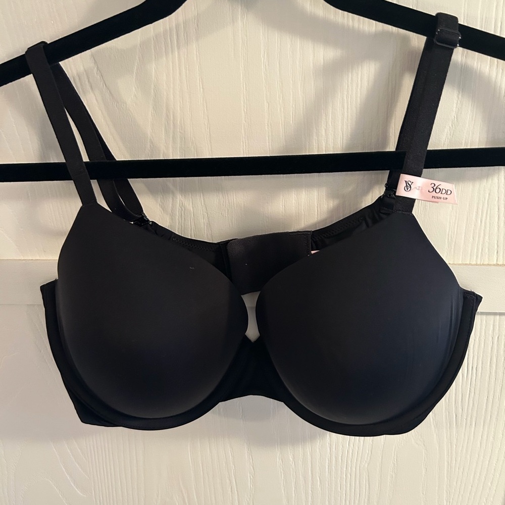 Victoria’s Secret T-shirt Push-up Full Coverage Bra 36DD Black New NWT